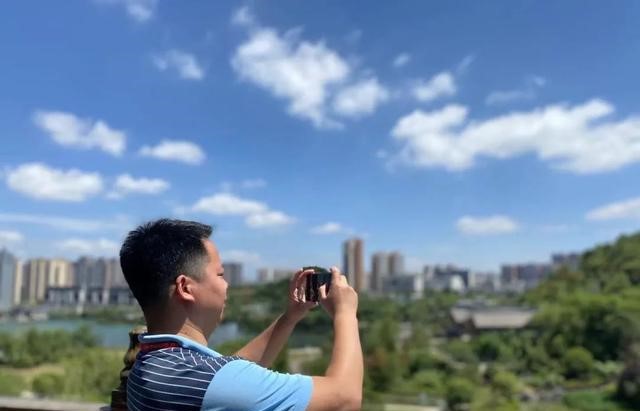 良好的生態為綠色發展鋪平道路!貴陽生態文明建設引來嘉賓點贊.jpeg 良好的生態為綠色發展鋪平道路!貴陽生態文明建設引來嘉賓點贊.jpeg