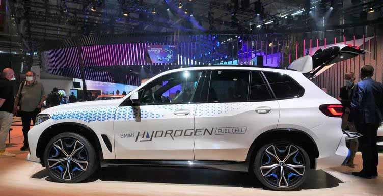 與豐田共同研發(fā),寶馬首款氫燃料電池SUV iX5 Hydrogen亮相.jpg 與豐田共同研發(fā),寶馬首款氫燃料電池SUV iX5 Hydrogen亮相.jpg