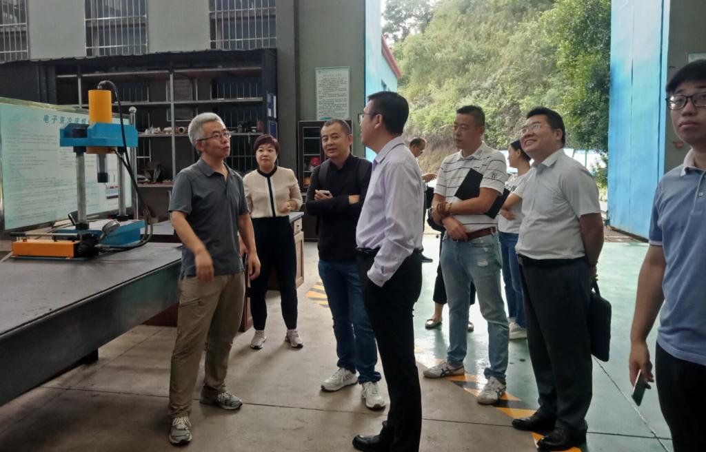 氫陽能源研究院一行來攀枝花學院考察交流.jpg