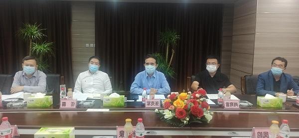 張克軍副廳長帶隊(duì)就二氧化碳加氫制甲醇技術(shù)開展實(shí)地調(diào)研.jpg 張克軍副廳長帶隊(duì)就二氧化碳加氫制甲醇技術(shù)開展實(shí)地調(diào)研.jpg