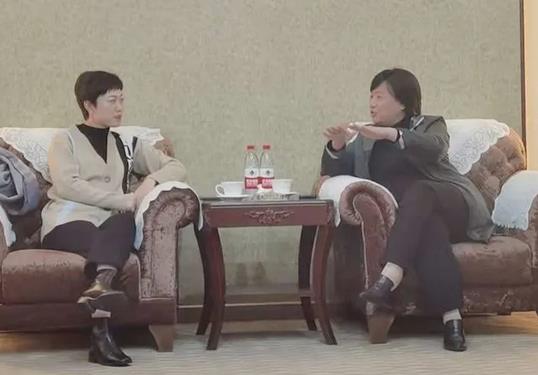 臺(tái)前縣長(zhǎng)李志華帶領(lǐng)團(tuán)隊(duì)赴北京與中國氫能有限公司對(duì)接合作項(xiàng)目.jpg 臺(tái)前縣長(zhǎng)李志華帶領(lǐng)團(tuán)隊(duì)赴北京與中國氫能有限公司對(duì)接合作項(xiàng)目.jpg