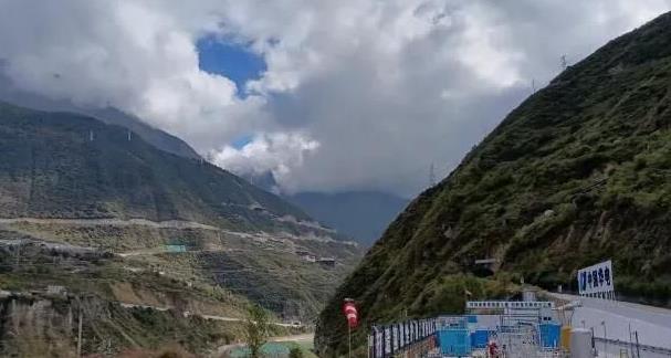 中國華電第一瓶“綠氫”誕生了!.jpg 中國華電第一瓶“綠氫”誕生了!.jpg