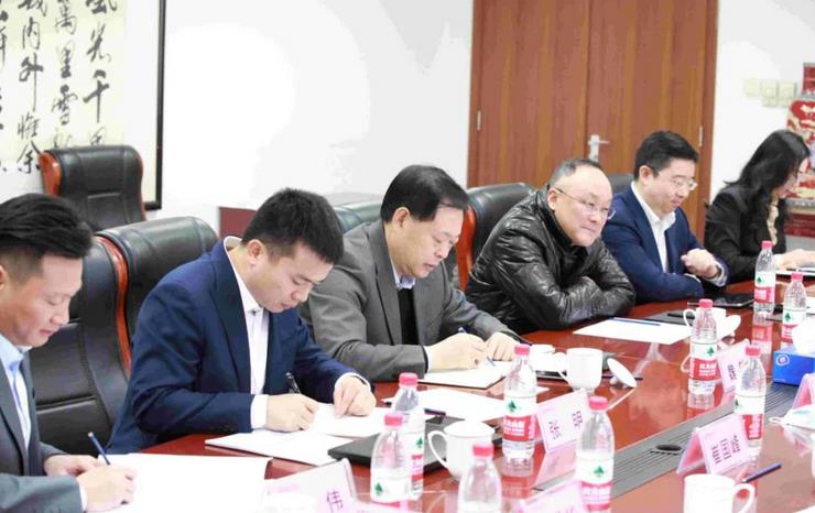 大慶市領(lǐng)導(dǎo)赴氫促會(huì)調(diào)研,與產(chǎn)業(yè)鏈龍頭企業(yè)代表座談交流.jpg 大慶市領(lǐng)導(dǎo)赴氫促會(huì)調(diào)研,與產(chǎn)業(yè)鏈龍頭企業(yè)代表座談交流.jpg