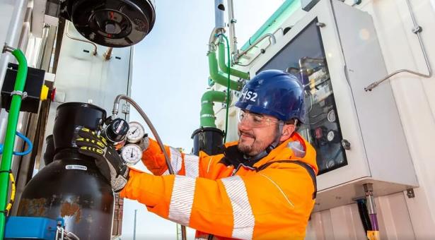 氫氣成功為英國高鐵2號施工現場供電 氫氣成功為英國高鐵2號施工現場供電