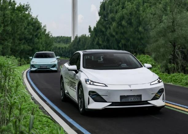 長安深藍SL03上市16.89萬起售,氫電版69.99萬元! 長安深藍SL03上市16.89萬起售,氫電版69.99萬元!