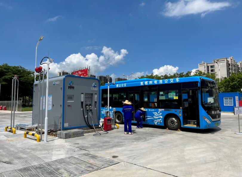 打破技術(shù)壟斷!康普銳斯這臺氫氣壓縮機大幅降低加氫站建設成本.jpg 打破技術(shù)壟斷!康普銳斯這臺氫氣壓縮機大幅降低加氫站建設成本.jpg