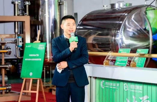 佛山市發展和改革局副局長 朱小建發表講話.jpg