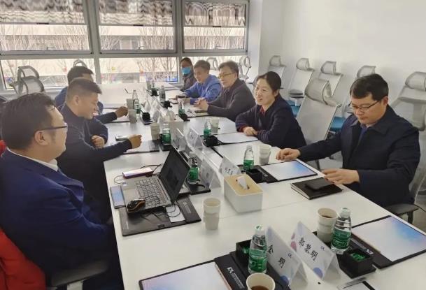 金湖縣縣委副書記萬(wàn)旭東一行走訪北京科潤(rùn)氫能科技有限公司.jpg