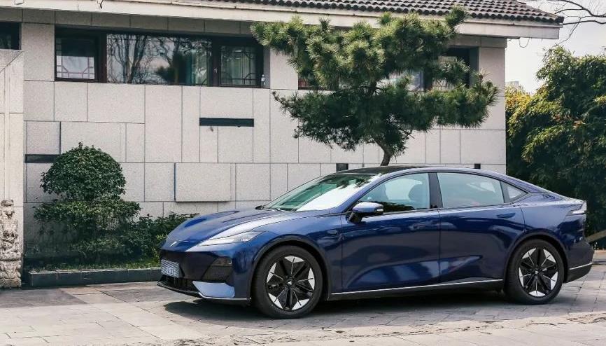 深藍汽車榮獲2022年企業標準“領跑者”證書!.jpg 深藍汽車榮獲2022年企業標準“領跑者”證書!.jpg