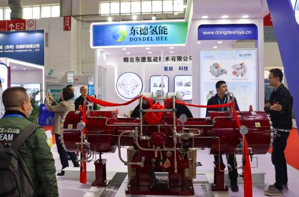 東德實(shí)業(yè)發(fā)布90Mpa加氫站隔膜壓縮機(jī).jpg