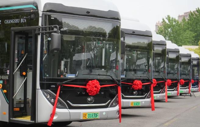宇通14臺氫燃料公交批量交付蘇州常熟!.jpg