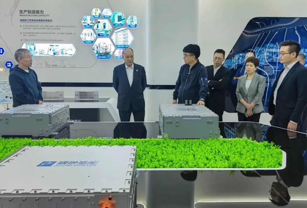 中華民族發(fā)展基金會董事長林中森一行調研新鄉(xiāng)驥翀.jpg 中華民族發(fā)展基金會董事長林中森一行調研新鄉(xiāng)驥翀.jpg