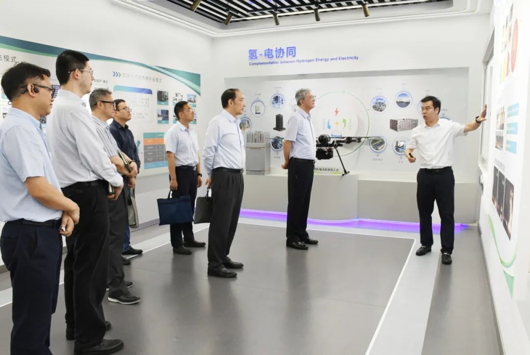 申能集團(tuán)領(lǐng)導(dǎo)赴申能投資氫能企業(yè)開展調(diào)研.jpg