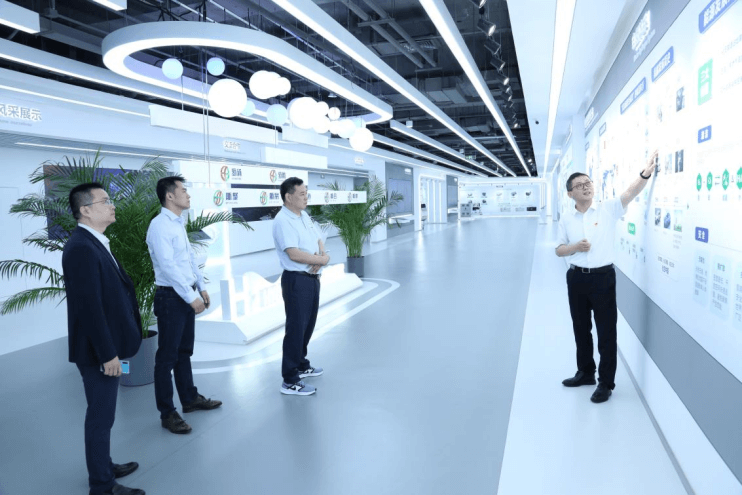 浙江申聯(lián)集團董事長葉標來訪國氫科技.png