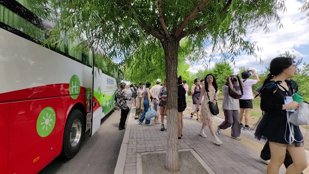 國家電投氫能大巴以綠色零碳之名為音樂節全程保駕護航-1.jpg