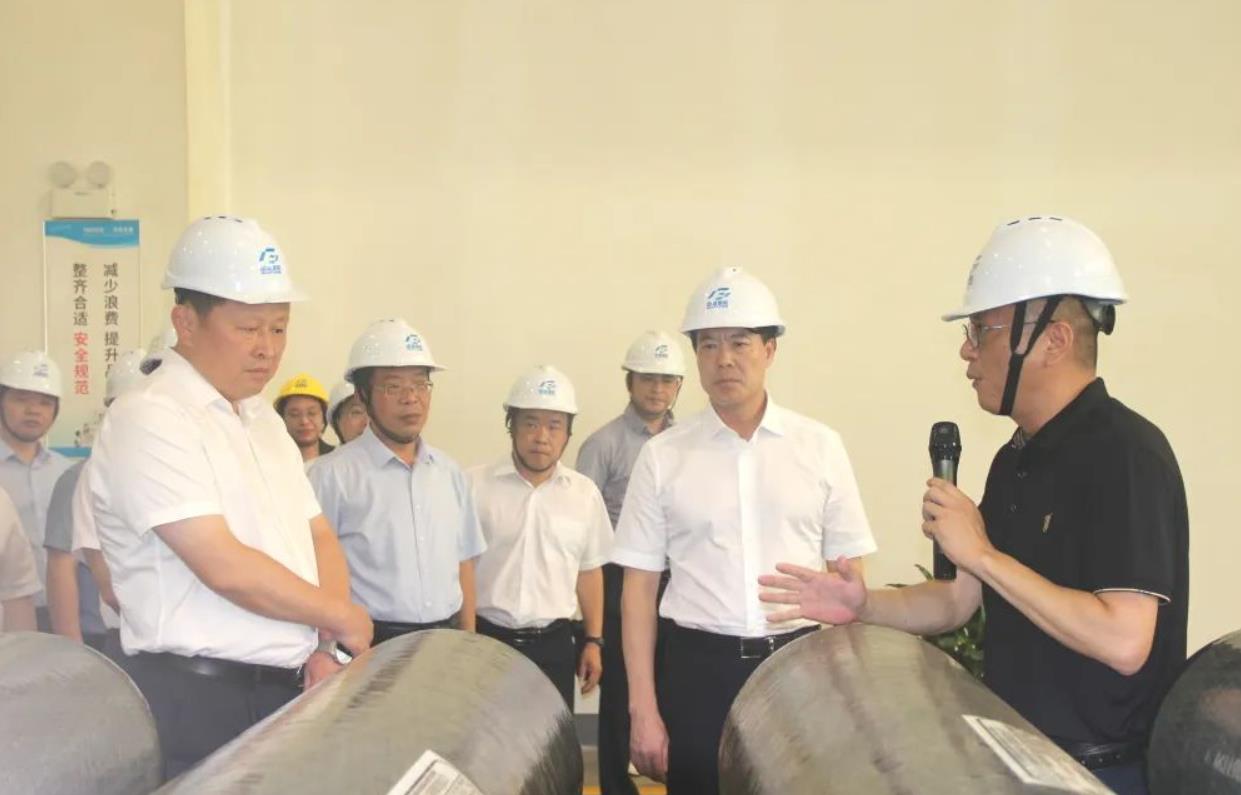 湖南省寧鄉(xiāng)市黨政考察團蒞臨國富氫能-1.jpg