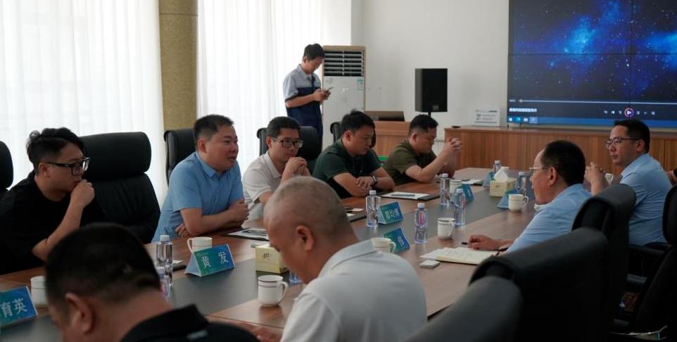 佛山市氫能產(chǎn)業(yè)協(xié)會(huì)會(huì)長(zhǎng)林俊峰一行蒞臨奧揚(yáng)科技調(diào)研-2.jpg