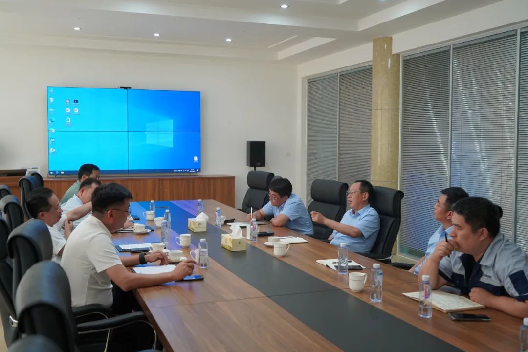 濰柴動(dòng)力領(lǐng)導(dǎo)蒞臨奧揚(yáng)科技參觀交流2.jpg