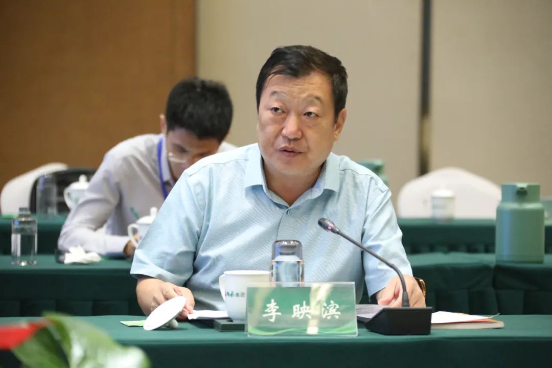 100多位專家走進鵬飛觀摩座談 助推氫能發展2.jpg