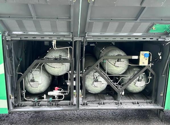 9輛氫燃料電池汽車在青浦工業園區正式投運!1.jpg