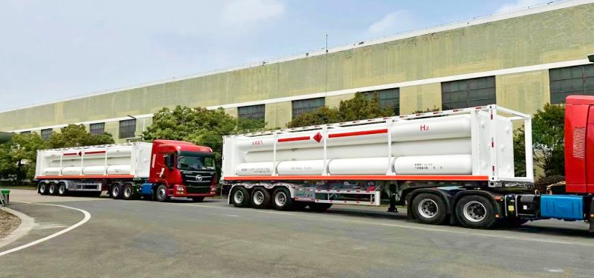 浙江藍能設計制造的氫氣長管拖車是氫能儲運市場主流產品.jpg